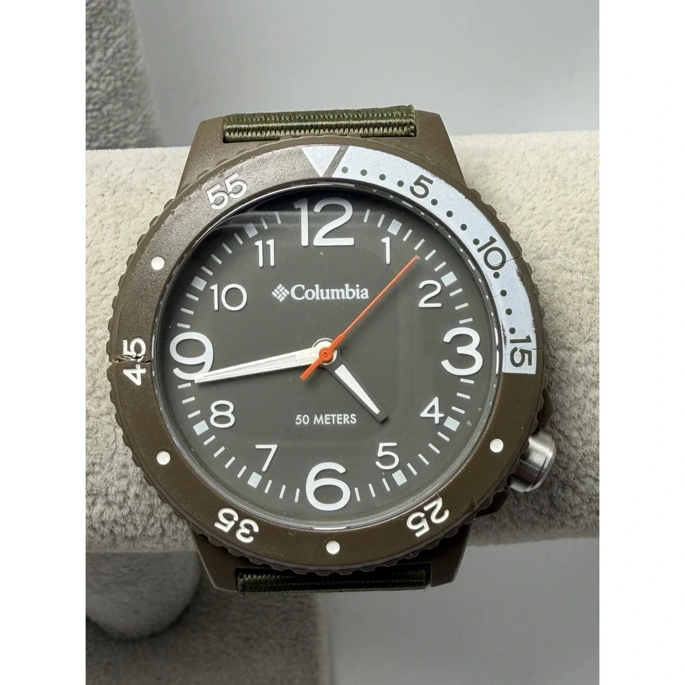 Columbia CSS12-003 New Battery Mens Watch 44MM 8